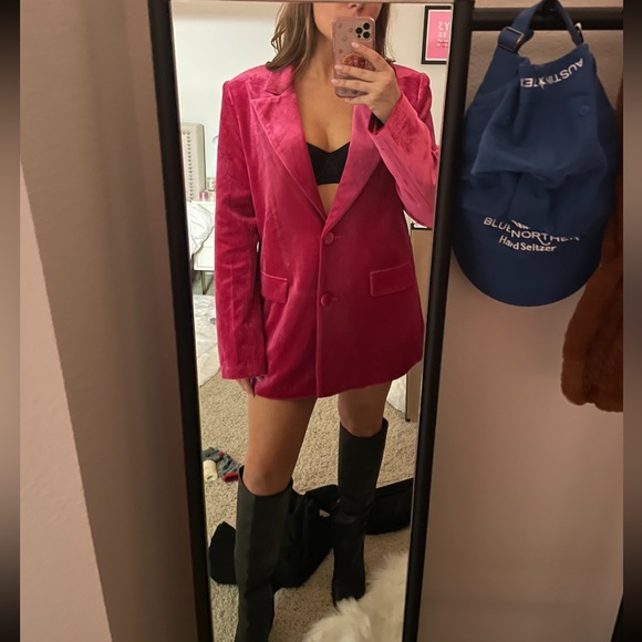 SLA Pink Velvet Oversized Blazer - Picture 3 of 3